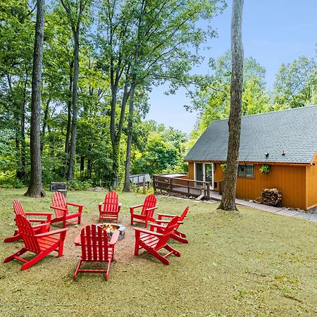 Quaint Loft Cabin W Hot Tub, Firepit, Deck & Grill Геджсвілл Екстер'єр фото