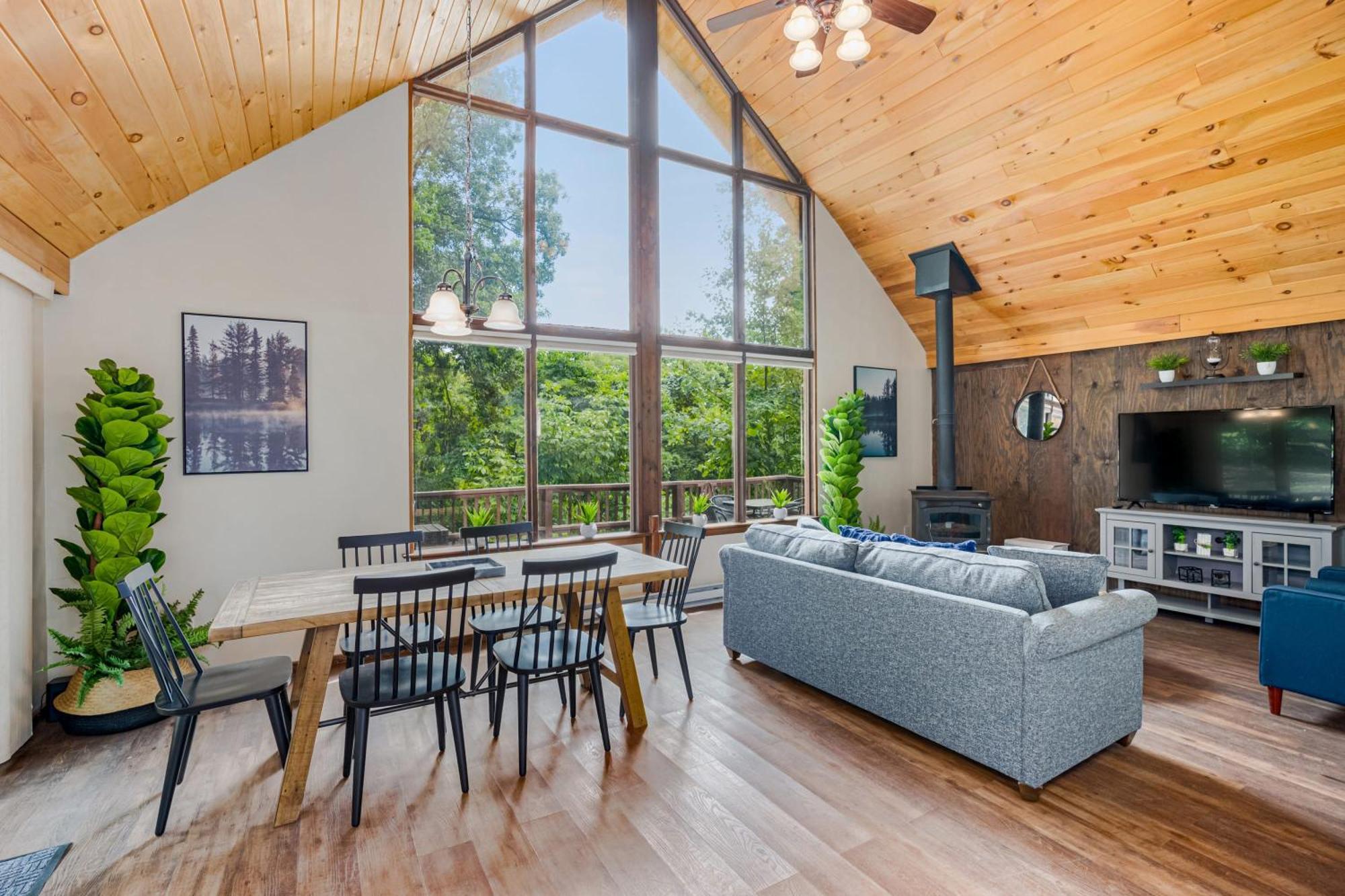 Quaint Loft Cabin W Hot Tub, Firepit, Deck & Grill Геджсвілл Екстер'єр фото