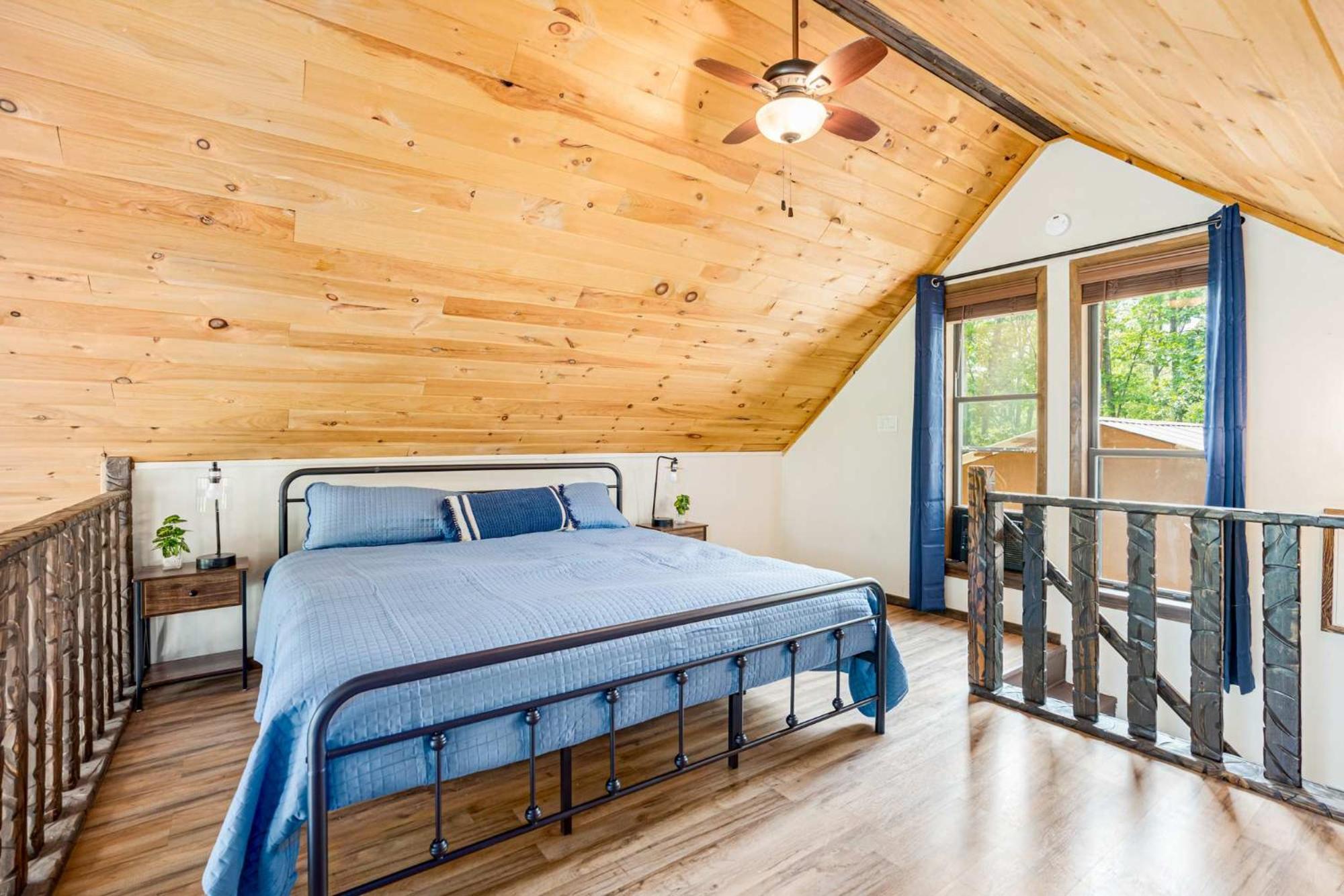 Quaint Loft Cabin W Hot Tub, Firepit, Deck & Grill Геджсвілл Екстер'єр фото